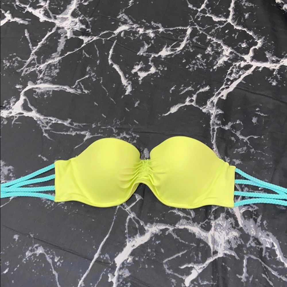 Victoria’s Secret Bikini top